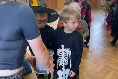 4e12f5b1-aec1-480e-9347-f779376c8457