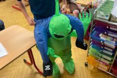 595e7abc-54c6-47de-aa34-e5839f97966d