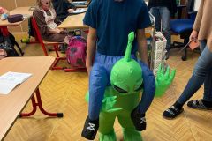 87cd7d01-8d88-4097-8f3a-604c51e2953f