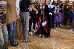 aea4e031-5c5f-4a57-83e0-ff04175ee46d